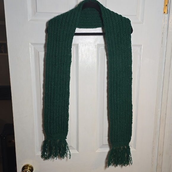 Handmade Accessories - Handmade Cable Knit Elegant Green Scarf With Fringe